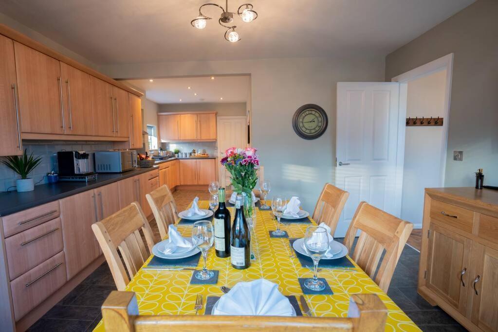 Erwenni, Llanbedrog, Abersoch Near Beach And Pub With Hot Tub المظهر الخارجي الصورة